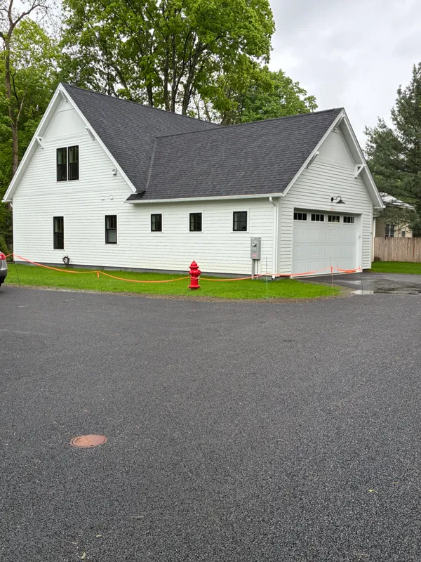PREMIUM ROOFING THAT LASTS DECADES